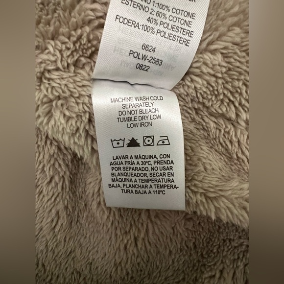 Legendary Whitetails Camp Night Hooded Flannel Shirt Jacket - Picture 9 of 9